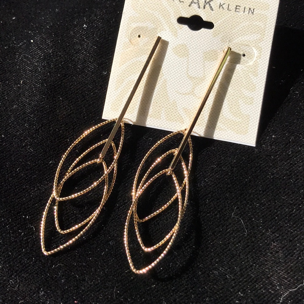 Anne Klein dangle earrings gold